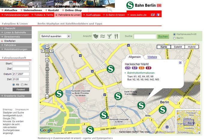 Die S-Bahn Berlin zeigt Linien- und Bahnhofsinformationen in einem Stadtplan mit zusätzlichen touristischen Informationen.