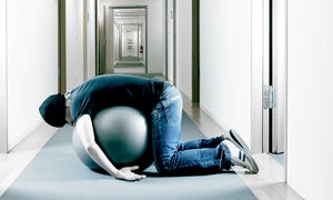 Lang lebe die Bandscheibe: So sitzt du richtig an deinem Arbeitsplatz
