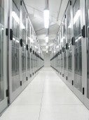 Alle Anbieter von Root-Servern haben eigene, hochsichere Data Center. Im Bild: Blick in ein Data Center von 1&1, das Platz für 25000 Server bietet. 