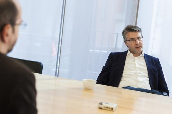 Matthias Schrader meint, dass Deutschland zu einer Risikovermeidungsgesellschaft geworden ist. Matthias Schrader meint, dass Deutschland zu einer Risikovermeidungsgesellschaft geworden ist.