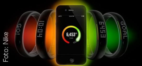 Geräte wie das Nike+ Fuel Band sollen uns helfen, unser Leben zu verbessern, zum Beispiel, indem wir fitter werden und bewusster leben. Geräte wie das Nike+ Fuel Band sollen uns helfen, unser Leben zu verbessern, zum Beispiel, indem wir fitter werden und bewusster leben.