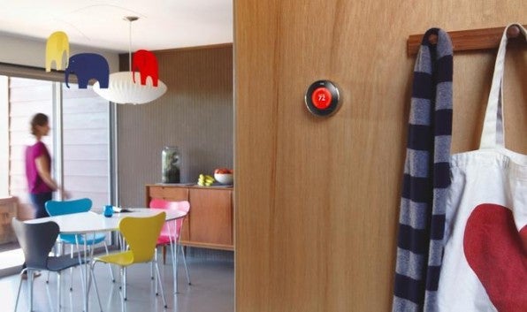 Smart Home: Das Thermostat von Nest regelt die Heiztemperatur automatisch herunter, wenn man das Haus verlässt. Smart Home: Das Thermostat von Nest regelt die Heiztemperatur automatisch herunter, wenn man das Haus verlässt.