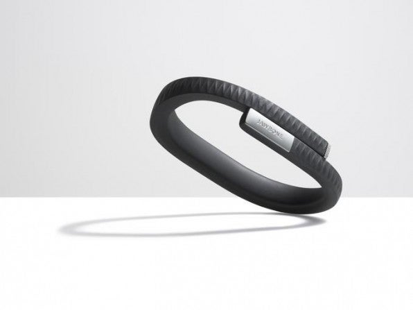 Das Jawbone Up misst Bewegung und Schlaf. Per App können Nutzer auch Mahlzeiten festhalten und über grafisch aufbereitete Daten Fehler in ihrem Fitness-Plan erkennen.