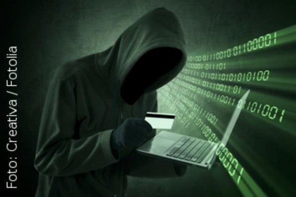 Hacker sind ein beliebtes Motiv der Stockfotografie. Auch hier gilt: Die einseitige Darstellung weckt falsche Assoziationen. Hacker sind ein beliebtes Motiv der Stockfotografie. Auch hier gilt: Die einseitige Darstellung weckt falsche Assoziationen.