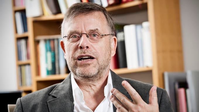 Querdenker und Digitalphilosoph Gunter Dueck (Foto: Michael Herdlein) Mit dem Schwarm ins Verderben? Gunter Dueck über die Herausforderungen zeitgemäßer Mitarbeiterführung