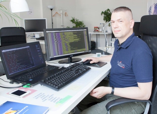 IT-Consultant Marko Riegel ist Autist. Im Januar 2011 bescheinigt ihn das Arbeitsamt für arbeitsunfähig – heute arbeitet er als IT-Consultant bei Auticon. (Foto: Björn Wiedenroth / auticon)