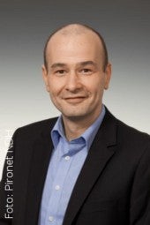 „Cloud-Szenarien sind zwar kein Allheilmittel, aber sie sind eine gute Voraussetzung, um das Unternehmen flexibler zu gestalten und schneller am Markt agieren zu können“, meint Khaled Chaar, Managing Director Business Strategy bei der Cancom-Tochter Pironet. „Cloud-Szenarien sind zwar kein Allheilmittel, aber sie sind eine gute Voraussetzung, um das Unternehmen flexibler zu gestalten und schneller am Markt agieren zu können“, meint Khaled Chaar, Managing Director Business Strategy bei der Cancom-Tochter Pironet.