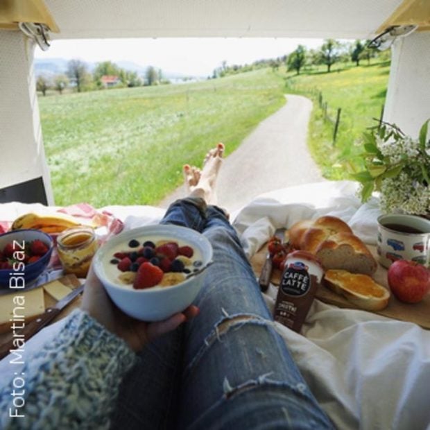 Das Bild von @kitkat_ch für @emmicaffelatte mit dem Hashtag #MakeItaYayDay hat 8.232 Likes und 121 Kommentare erzielt. Das Bild von @kitkat_ch für @emmicaffelatte mit dem Hashtag #MakeItaYayDay hat 8.232 Likes und 121 Kommentare erzielt.