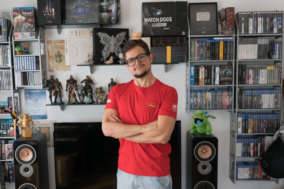 Der Youtuber Stanislav (links) ­kündigte seinen Job als System­admin – und verdient sein Geld jetzt mit Videos zu Fortnite. Das Spiel sei für ihn als Youtuber ein Geschenk: „Die Ideen kommen von allein“, sagt er. (Foto: Stanplay)