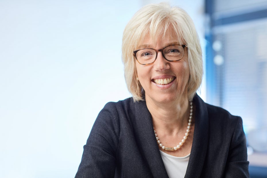 „Hätte Tui nicht so eine entschiedene Digitalstrategie, wäre ich nicht hier“, sagt Elke Reichart. Sie ist aus der IT-Wirtschaft zum Reisekonzern gewechselt. Als CDO treibt sie dessen Transformation nun mit voran. (Foto: Tui Group)