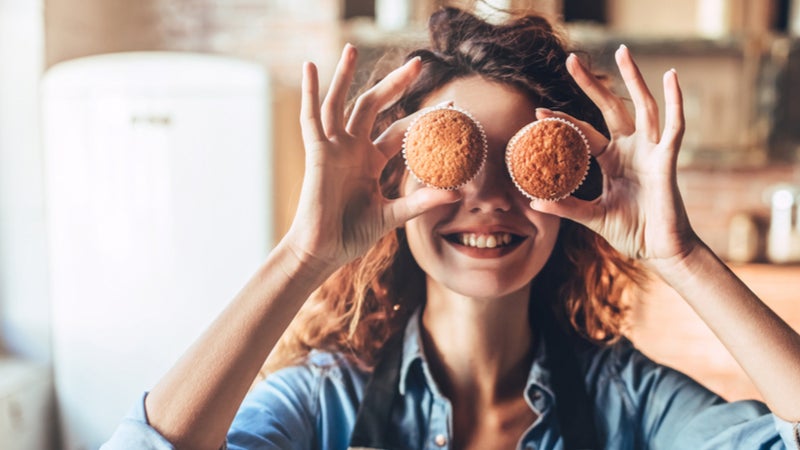 Backen gegen den Frust: Unzufriedene Arbeitnehmer sollten sich ein Hobby suchen