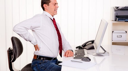 Rückenschmerzen am Computer verhindern Rückenschmerzen am Computer verhindern