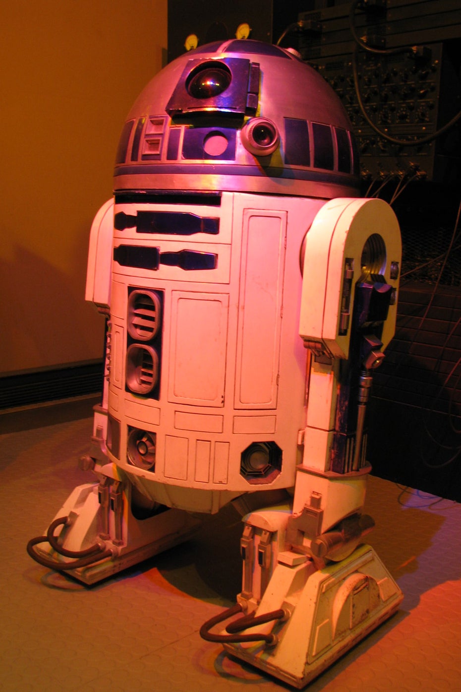 r2d2