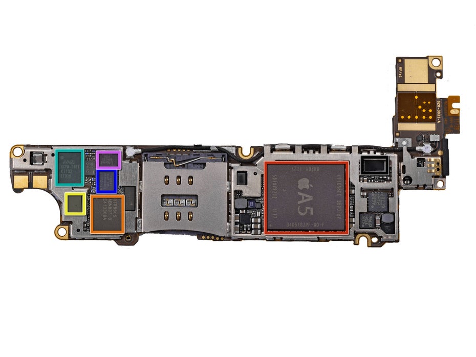 iphone-4s-logicboard