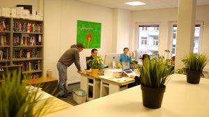 IKEA Hacking: Platzsparender IT-Arbeitsplatz für 250 Euro