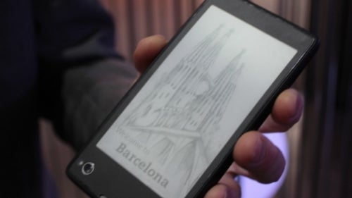 YotaPhone: Android-Smartphone mit extra E-Ink-Display im Hands-On [MWC 2013]