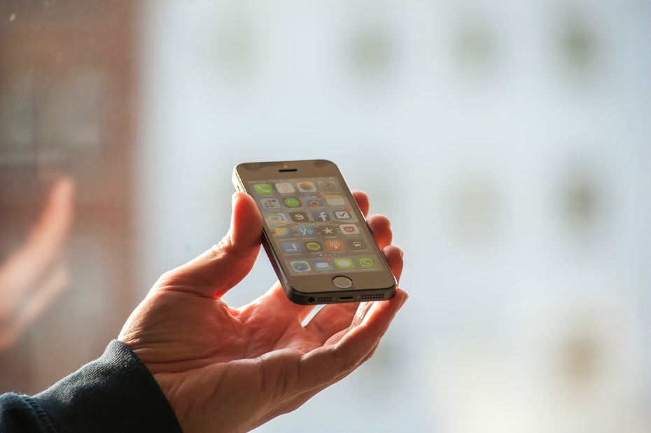 Hier kann man sehr schön den neuen Home-Button mit eingebauten Touch-ID-Fingerabdrucksensor sehen. (Foto: Dennis Wisnia)