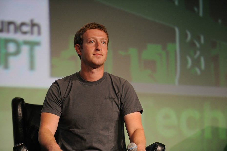 Genießt kein Vertrauen bei Facebook- und WhatsApp-Nutzern: Mark Zuckerberg. Foto: TechCrunch  – via flickr , Lizenz  CC BY 2.0