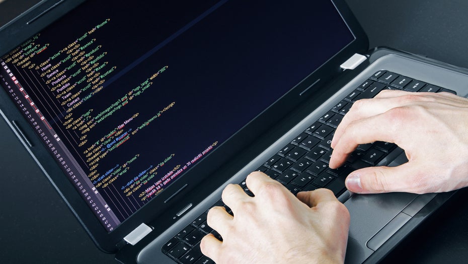 (Foto: Watch People Code) Low Code in Unternehmen: So gelingt die Einführung
