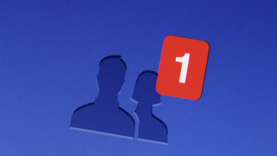 Klarnamen ohne Ausweis verifizieren: Facebook will Regeln lockern