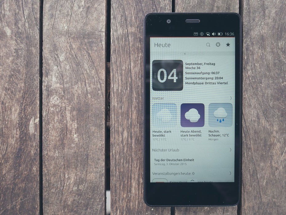Die Bedienung bei Ubuntu für Smartphones unterscheidet sich an einigen Stellen. Die Homescreens, sogenannte Scopes, lassen sich individuell auswählen. (Foto: Johannes Schuba)