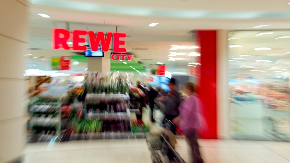 Rewe startet bundesweit eine Lieferflatrate