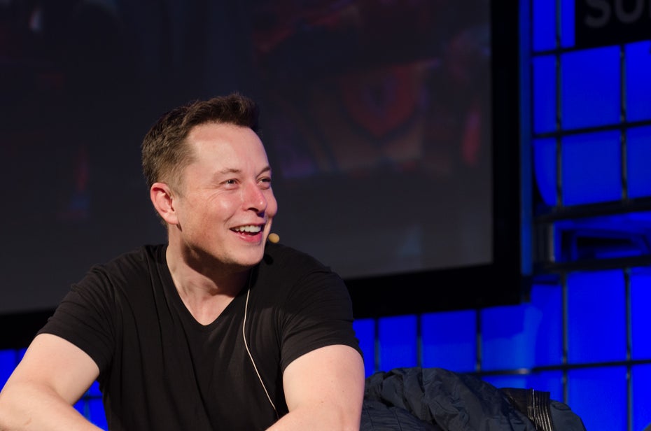 Elon Musk: Der Chef von Tesla und Spacex treibt seine Mitarbeiter zu Höchstleistungen an – mit allen Mitteln. (Foto: Heisenberg Media / flickr.com, Lizenz: CC-BY)