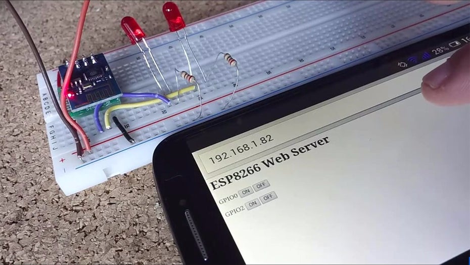 Ein einfacher Webserver ist auf dem ESP8266 in wenigen Zeilen Code zu realisieren (Screenshot: youtube.com)