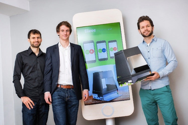 Arne Osthues, Marius Gerwinn und Eike Thies (v.l.n.r.) haben das Startup Fileee gegründet. (Foto: Fileee)