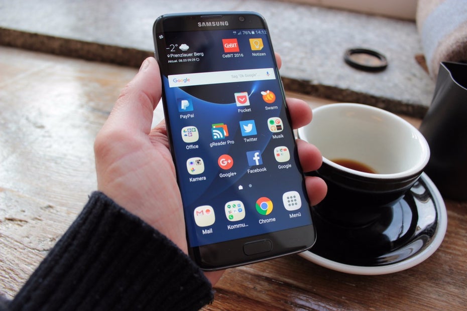 Das Samsung Galaxy S7 edge fühlt sich in der Hand äußerst angenehm an. (Foto: t3n