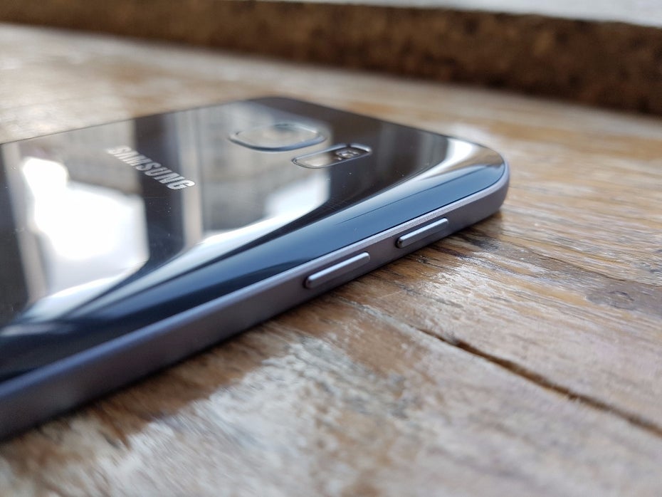 Galaxy S7 und S7 edge besitzen keine Lautstärkewippe, sondern einzelne Buttons. (Foto: t3n)