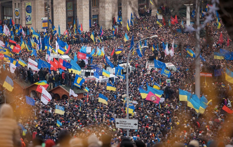 Als die Ukraine-Krise im Januar 2014 auf dem Majdan entfacht wurde, wurden verschiedene Social Bots auf Twitter beobachtet. (Foto: Euromaidan by Nwssa Gnatoush / CC BY 2.0)