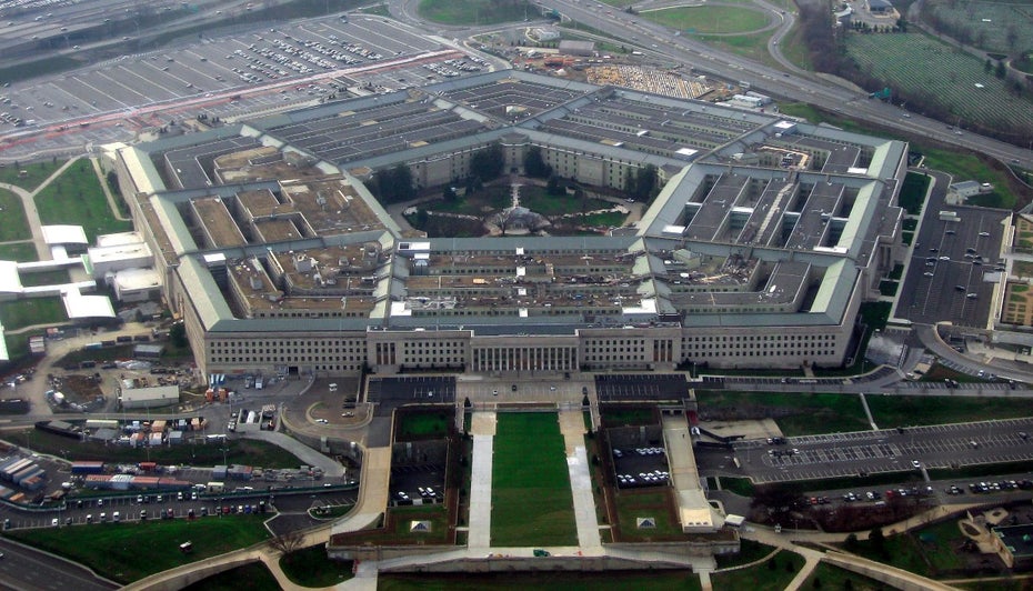 Eine Untersuchung des US-Verteidigungsministeriums kommt zu dem Schluss, dass in den kommenden Jahren eine starke Zunahme von Bots zu erwarten sei. (Foto: The Pentagon by David B. Gleason / CC BY-SA 2.0)