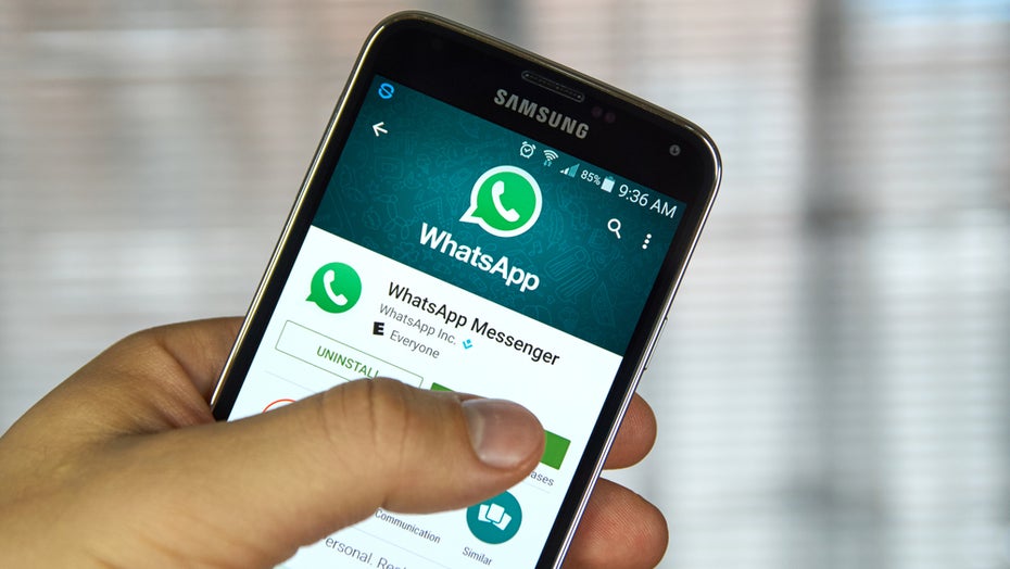 (Foto: dennizn / Shutterstock.com) Brüssel will mehr Datenschutz für Whatsapp, Facebook und Skype