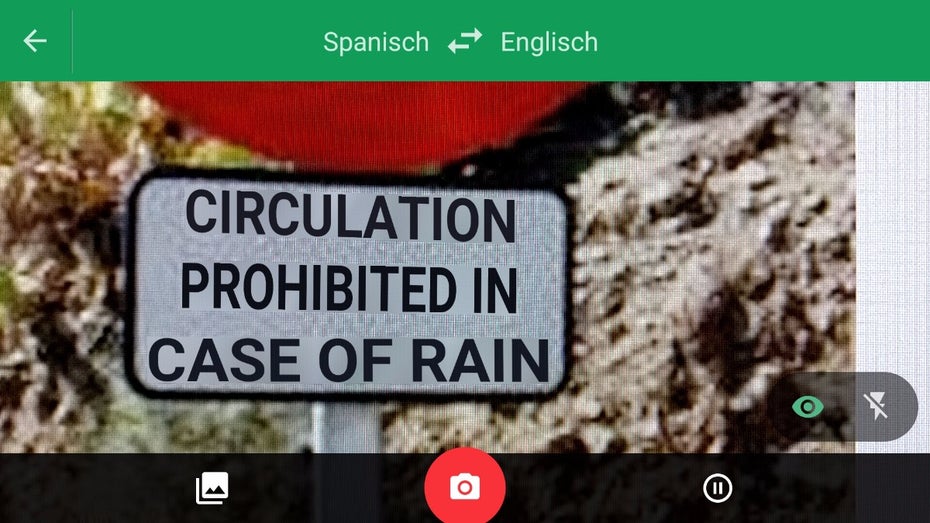 Mit dem Google-Übersetzer könnt ihr Schilder übersetzen, aber auch einfach helfenden Vokabeln suchen. (Bild: t3n)