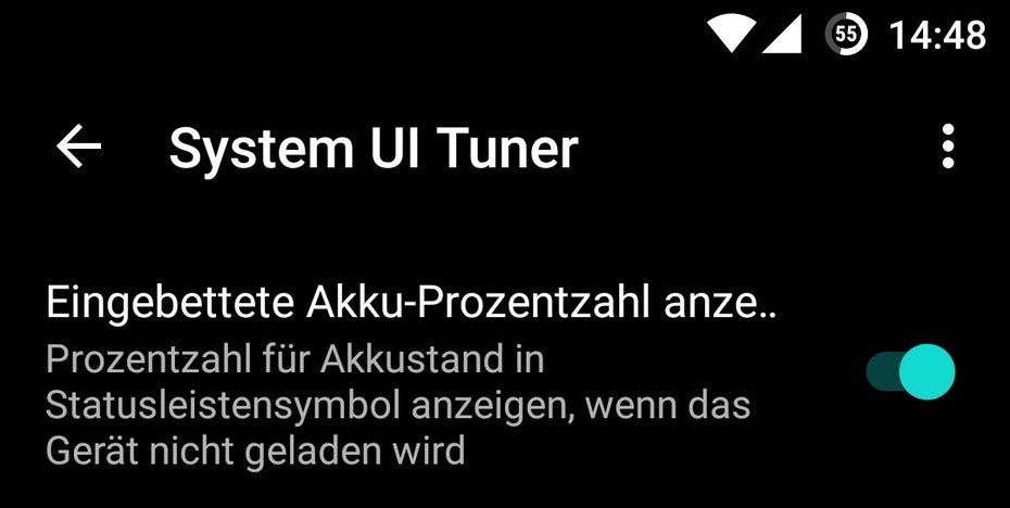 Mit dem System-UI-Tuner könnt ihr euch in der runden Akkuanzeige auch den Ladestand in Prozent anzeigen lassen. (Bild: t3n)