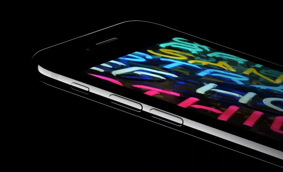 Das Wide-Gamut-Display stellt auf dem iPhone mehr Farben da und ist heller als der Vorgänger. (Screenshot: Apple)