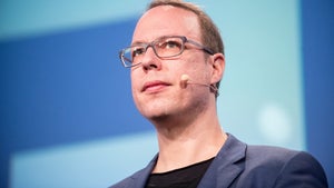 Markus Beckedahl: „Facebook soll Hilfssheriff, Richter und Henker spielen”