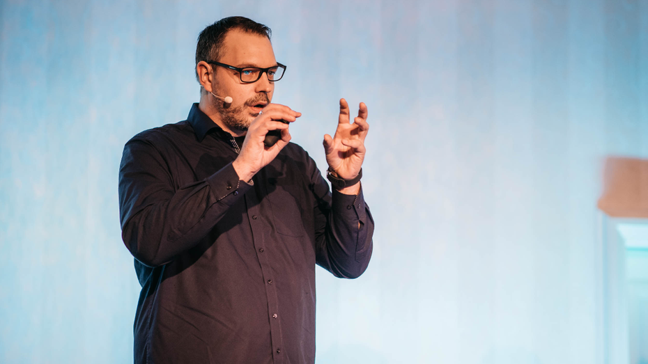 TYPO3-CEO Mathias Schreiber: „Das einzige Ziel eines CMS ist es, Struktur und Präsentation zu trennen“ TYPO3-CEO Mathias Schreiber: „Das einzige Ziel eines CMS ist es, Struktur und Präsentation zu trennen“