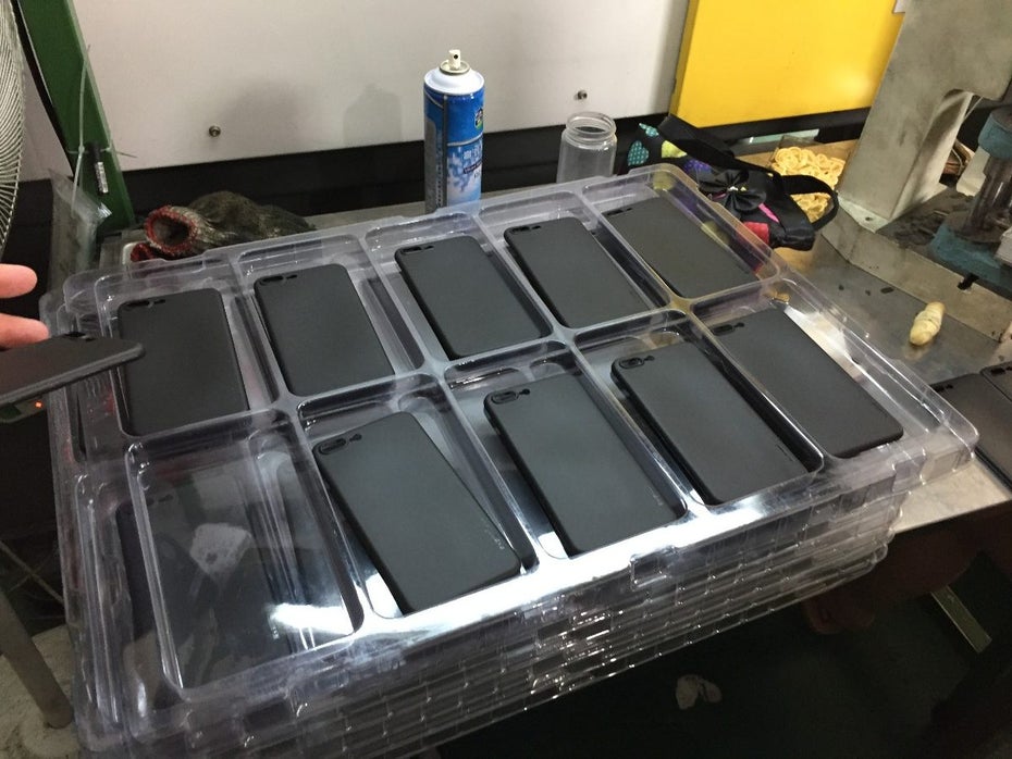 Einige der produzierten iPhone-Cases. (Foto: Moritz Stückler)