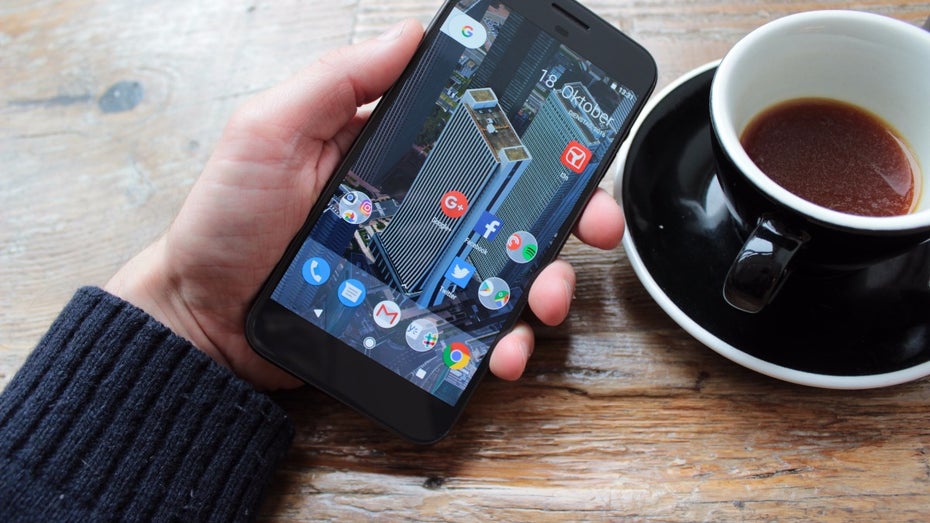 Google Pixel XL. (Foto: t3n) Android-Dilemma: Nur wenige Hersteller bringen Googles wichtige Sicherheitspatches auf ihre Smartphones