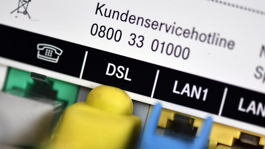 Viele Kunden klagen über zu langsames Internet. Die Bundesnetzagentur hat mal wieder nachgemessen – und kommt zu unbefriedigenden Ergebnissen. (Bild: Federico Gambarini/dpa) Internetgeschwindigkeit: Viele Provider halten Versprechen nicht ein