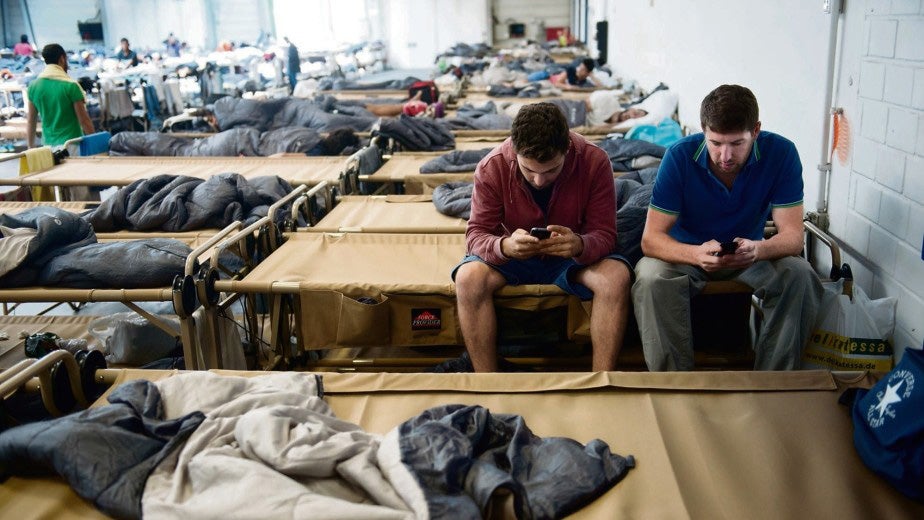 Vom Flüchtlingsheim zurück ins Leben: Wie dieses Startup Integration vorantreibt Vom Flüchtlingsheim zurück ins Leben: Wie dieses Startup Integration vorantreibt