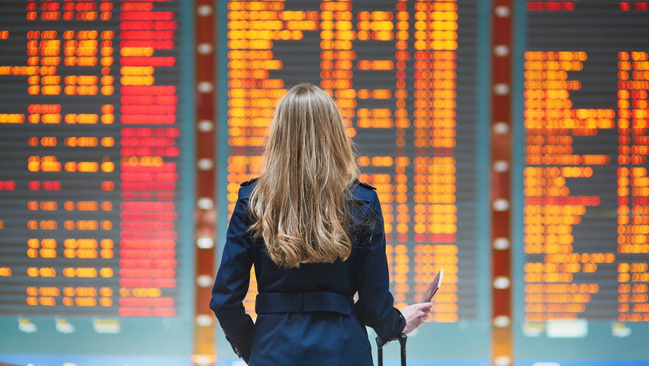 Flug verspätet oder ausgefallen? Legal-Techs treiben Entschädigungen ein. (Foto: Shutterstock) Flugausfälle, Strafzettel und mehr: So setzen Startups deine Verbraucherrechte durch