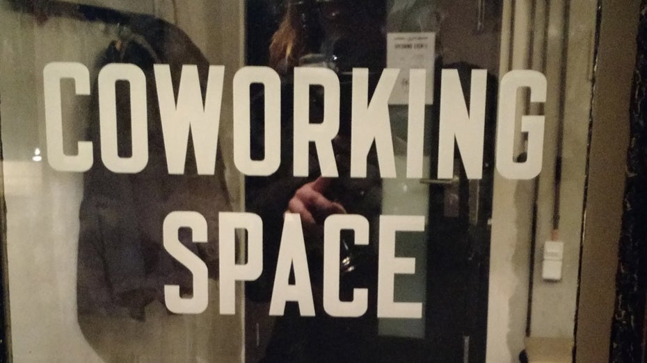 Coworking at its best: So funktioniert produktives Arbeiten im Gemeinschaftsbüro. Coworking at its best: So funktioniert produktives Arbeiten im Gemeinschaftsbüro.