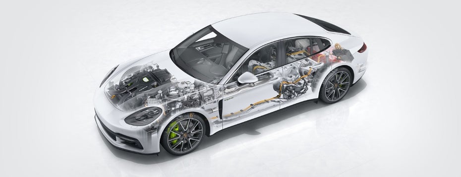 Der Porsche Panamera Turbo S E-Hybrid soll rein elektrisch 50 Kilometer weit kommen. (Bild: Porsche)
