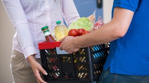Lieferando erweitert sein Lebensmittelangebot mit regionalen Partnern