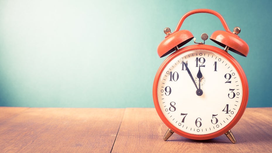 Eine Starthilfe für deinen Arbeitstag. (Foto: Shutterstock) Wie startet man perfekt in den Arbeitstag? 8 Tipps für die ersten 10 Minuten am Morgen
