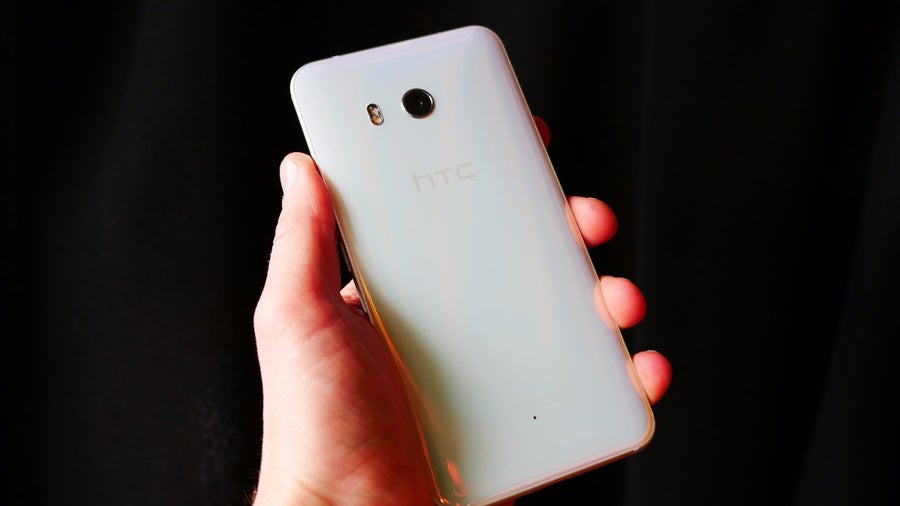 HTC U11 ist offiziell: Das High-End-Smartphone mit Drück-mich-Rahmen