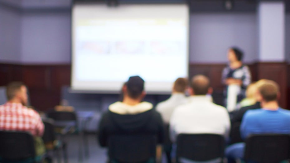 (Foto: Shutterstock) Powerpoint kann Präsentationen jetzt in Echtzeit übersetzen